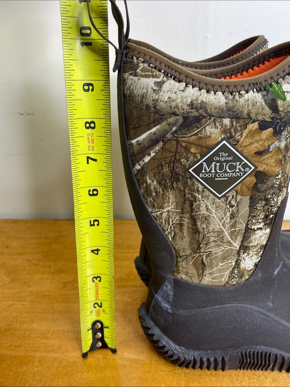 Kids' Muck Black & Camo Waterproof Rain & Snow Boots. Size 1